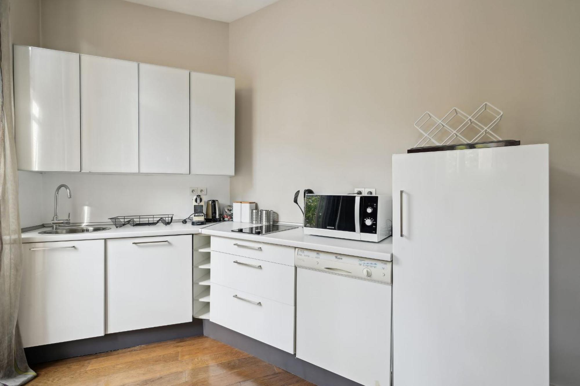 Champs-Elysees & Arc De Triomphe - Cityapartmentstay Париж Экстерьер фото