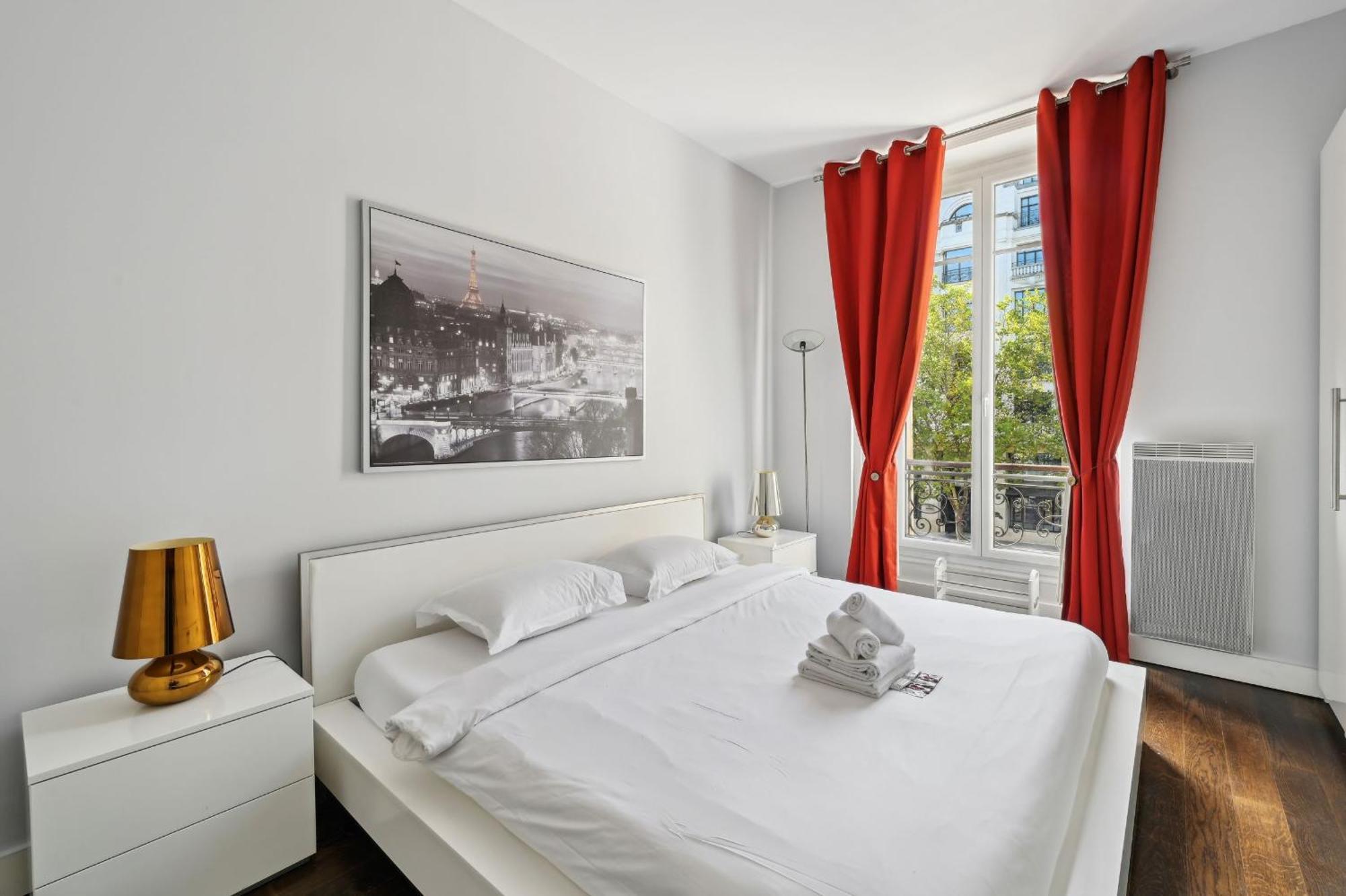 Champs-Elysees & Arc De Triomphe - Cityapartmentstay Париж Экстерьер фото