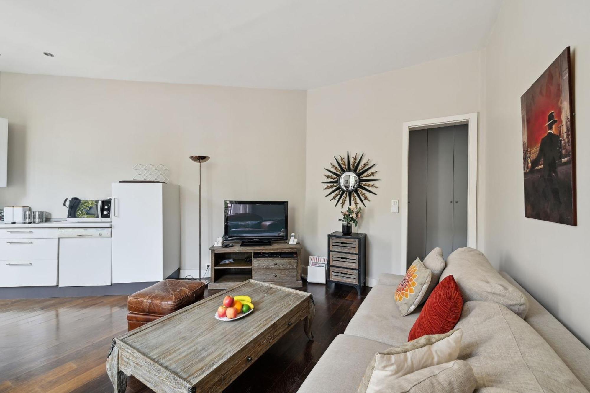 Champs-Elysees & Arc De Triomphe - Cityapartmentstay Париж Экстерьер фото